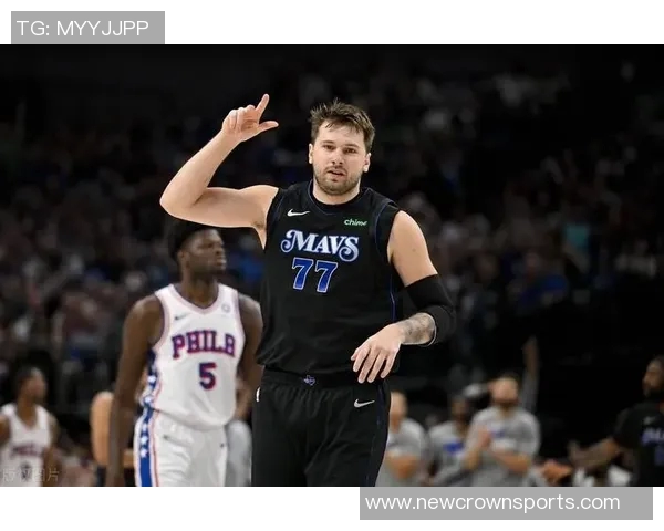 东契奇荣膺11月16日NBA最佳球员展现超凡实力与领导力 东契奇荣膺11月16日NBA最佳球员展现超凡实力与领导力