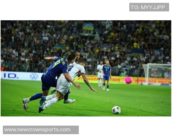 法媒报道巴尔科拉与K77合练登贝莱和努诺门德斯等缺席训练